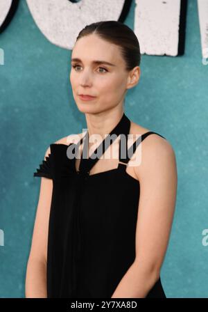 HOLLYWOOD, CALIFORNIE - SEPTEMBRE 30 : Rooney Mara assiste à la première de Los Angeles de Warner Bros Photos 'Joker : folie a deux' chez TCL Chinese Theat Banque D'Images