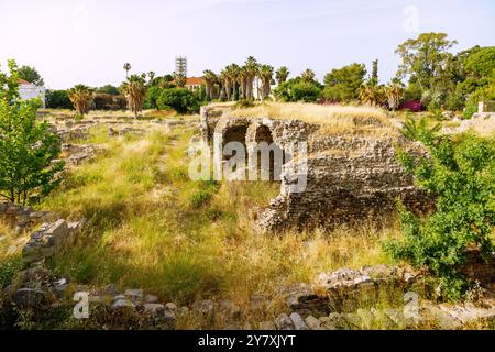 Un bâtiment ancien reste sur les ruines de l'Agora dans la ville de Kos sur l'île de Kos en Grèce Banque D'Images