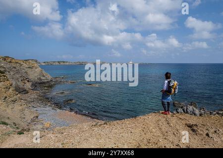 Randonnée sur la plage de Tortuga, Parc naturel de s'Albufera des Grau, Minorque, Iles Baléares, Espagne Banque D'Images