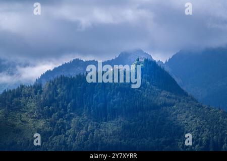 Vue des ruines du château Falkenstein dans le Ostallgäu près de Pfronten, Bavière, Allemagne, Europe Banque D'Images