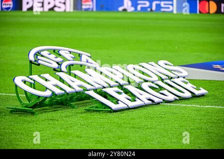 Le logo de l'UEFA Champions League lors du match de football de l'UEFA Champions League Inter Milan vs Crvena Zvezda Beograd ( Red Star ) au stade San Siro de Milan, Italie, le 1er octobre 2024 crédit : Piero Cruciatti/Alamy Live News Banque D'Images