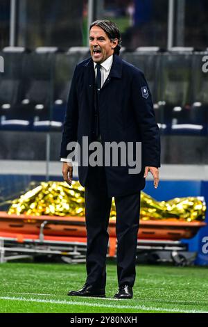 Simone Inzaghi, entraîneur italien de l'Inter Milan, lors du match de football de la Ligue des champions de l'UEFA L'Inter Milan vs Crvena Zvezda Beograd ( Red Star ) au stade San Siro de Milan, Italie, le 1er octobre 2024 crédit : Piero Cruciatti/Alamy Live News Banque D'Images