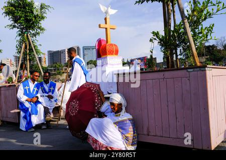 Ethiopie, Addis-Abeba (ou Addis-Abeba), 27 septembre 2023 : les chrétiens orthodoxes éthiopiens célèbrent Meskel, une fête de l'Église qui commémore le dis Banque D'Images