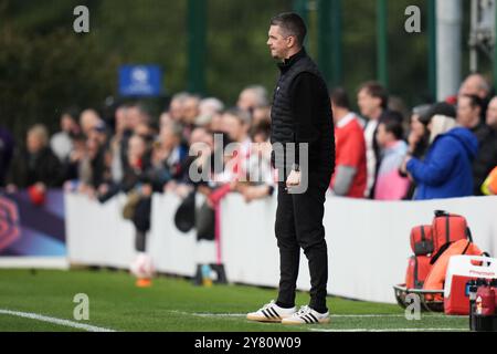 Everton FC contre Manchester Utd FC Barclays Super League femme. WALTON HALL PARK STADIUM, ANGLETERRE - 30 SEPTEMBRE 2024 le manager Marc Skinner lors du match de Super League féminine Barclays entre Everton FC et Bristol City FC au Walton Hall Park Stadium le 30 septembre 2024 à Liverpool Angleterre ( Banque D'Images