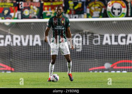 Amadora, Portugal. 16 septembre 2024. Till Cissokho (CF Estrela Amadora) vu en action lors du match de Liga Portugal entre les équipes CF Estrela Amadora et Boavista FC à l'Estadio Jose Gomes. Score final ; CF Estrela Amadora 2:2 Boavista FC crédit : SOPA images Limited/Alamy Live News Banque D'Images