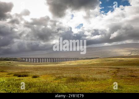 Viaduc Ribblehead, Cumbria, Angleterre, Royaume-Uni Banque D'Images