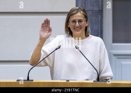 Bruxelles, Belgique. 02 octobre 2024. Sofie Mertens de CD&V raconte le serment lors d'une session plénière du Parlement flamand à Bruxelles, mercredi 02 octobre 2024. BELGA PHOTO NICOLAS MAETERLINCK crédit : Belga News Agency/Alamy Live News Banque D'Images