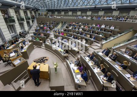 Bruxelles, Belgique. 02 octobre 2024. Une session plénière du Parlement flamand à Bruxelles est organisée le mercredi 02 octobre 2024. BELGA PHOTO NICOLAS MAETERLINCK crédit : Belga News Agency/Alamy Live News Banque D'Images