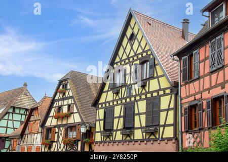 Maisons à colombages construites entre le XVIe et le XVIIe siècle au centre-ville de Dambach-la-ville Banque D'Images