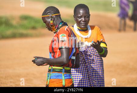 Karimojong femmes à Kotido, Karamoja - Ouganda Banque D'Images