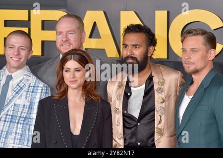 Ruaridh Mollica, Darren Goldstein, Aya Cash, Himesh Patel, Billy Magnussen und Isaac Powell BEI der Premiere der HBO Serie The franchise im Paramount Theater. Los Angeles, 01.10.2024 *** Ruaridh Mollica, Darren Goldstein, Aya Cash, Himesh Patel, Billy Magnussen et Isaac Powell lors de la première de la série The franchise au Paramount Theater Los Angeles, 01 10 2024 Foto:xD.xStarbuckx/xFuturexImagex franchise 4180 Banque D'Images