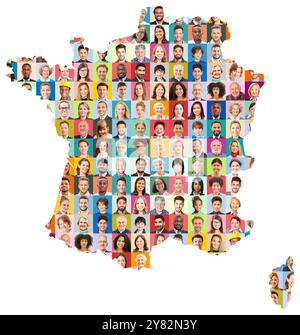 Portraits de personnes de plusieurs générations sur la carte de la France comme concept de société Banque D'Images