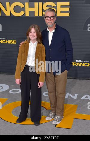 Vesper Ruck und Alan Ruck BEI der Premiere der HBO Serie 'The franchise' im Paramount Theater. Los Angeles, 01.10.2024 Banque D'Images