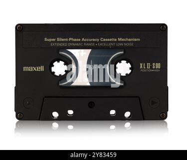 Poznan, Pologne. 17 mai 2023. Cassette audio Maxell XL II S90 noire Banque D'Images