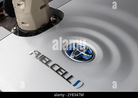 Poznan, Pologne. 17 mai 2023. Gros plan de l'emblème de la technologie de pile à combustible Toyota Banque D'Images