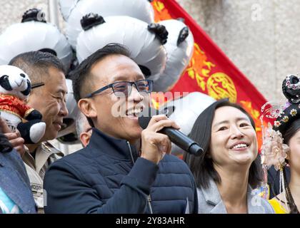 San Francisco, CA - 14 septembre 2024 : David Chiu s'exprimant lors de la cérémonie d'ouverture du 34e Festival annuel de la lune d'automne. Banque D'Images