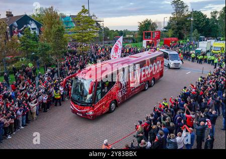 L'entraîneur de l'équipe de Liverpool arrive devant le match Liverpool FC vs Bologne FC UEFA Champions League Round 1 à Anfield, Liverpool, Angleterre, Royaume-Uni le 2 octobre 2024 Credit : Every second Media/Alamy Live News Banque D'Images