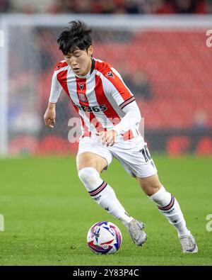 2 octobre 2024 ; stade Bet365, Stoke, Staffordshire, Angleterre; EFL Championship Football, Stoke City contre Portsmouth ; Bae Jun-Ho de Stoke City Banque D'Images