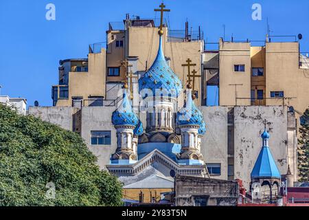 Dômes en oignon bleu de la cathédrale orthodoxe russe de la très Sainte Trinité à Buenos Aires, Argentine Banque D'Images