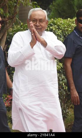 Patna, Inde. 02 octobre 2024. PATNA, INDE - 2 OCTOBRE : le ministre en chef du Bihar, Nitish Kumar, lors de la fonction de Gandhi Jayanti à Gandhi Maidan le 2 octobre 2024 à Patna, en Inde. (Photo de Santosh Kumar/Hindustan Times/Sipa USA ) crédit : Sipa USA/Alamy Live News Banque D'Images