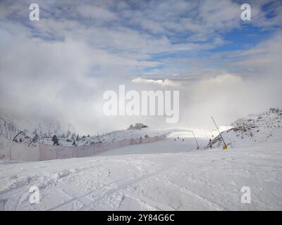 Piste de ski sur Piani di Bobbio Resort Banque D'Images