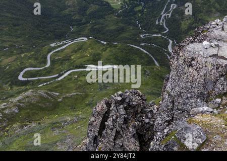 Vue panoramique sur le Trollstigen une route de col de montagne en Norvège Banque D'Images