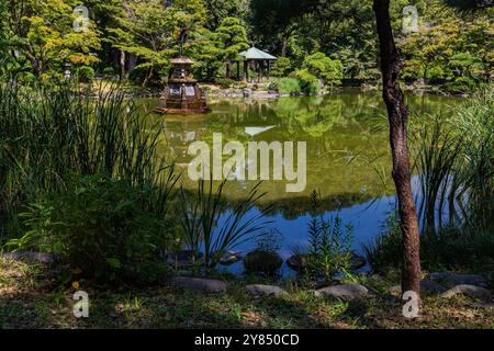 Hibiya Park Kumogata Cloud Pond Garden - Hibiya Park Garden est un parc bien connu de Tokyo. Le parc a été achevé à l'ère Meiji, et le Shinji Pon Banque D'Images