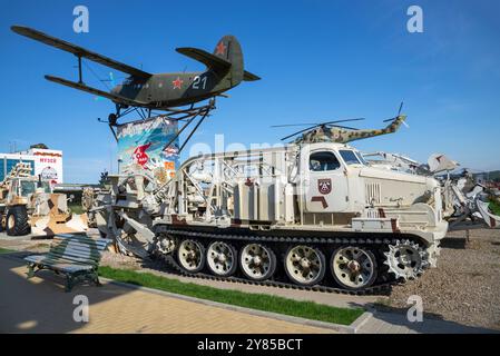 KAMENSK-SHAKHTINSKY, RUSSIE - 04 OCTOBRE 2021 : machine de tranchée à grande vitesse BTM-3. L'exposition à Patriot Park. Kamensk-Shakhtinsky Banque D'Images