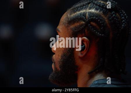 Valencia, Espagne. 02 octobre 2024. Semi Ojeleye de Valencia basket vu lors de la BKT EuroCup saison régulière Round 2 entre Valencia basket et Hambourg au Pavello Municipal font de Sant Lluis. Score final : Valencia basket 105:78 Hambourg. (Photo par German Vidal Ponce/SOPA images/SIPA USA) crédit : SIPA USA/Alamy Live News Banque D'Images