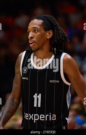 Valencia, Espagne. 02 octobre 2024. Keondre Kennedy de Veolia Hamburg Towers vu lors de la BKT EuroCup saison régulière Round 2 entre Valencia basket et Hambourg au Pavello Municipal font de Sant Lluis. Score final : Valencia basket 105:78 Hambourg. (Photo par German Vidal Ponce/SOPA images/SIPA USA) crédit : SIPA USA/Alamy Live News Banque D'Images