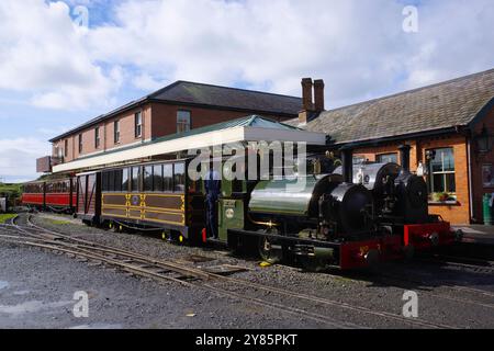 No 3 Sir Haydn, no 4, Edward Thomas, Tywyn Wharf, Station, Tal y Llyn, chemin de fer, pays de Galles du Nord. Banque D'Images