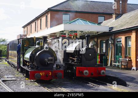 No 3 Sir Haydn, no 4, Edward Thomas, Tywyn Wharf, Station, Tal y Llyn, chemin de fer, pays de Galles du Nord. Banque D'Images