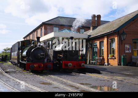 No 3 Sir Haydn, no 4, Edward Thomas, Tywyn Wharf, Station, Tal y Llyn, chemin de fer, pays de Galles du Nord. Banque D'Images