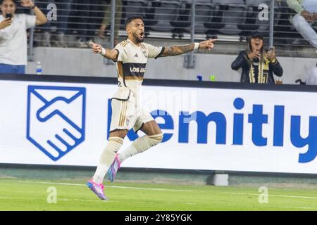 Los Angeles, États-Unis. 02 octobre 2024. Le Dénis Bouanga #99 du Los Angeles FC célèbre après avoir marqué contre les membres Louis City lors d'un match de soccer de la MLS au BMO Stadium, le 2 octobre 2024 à Los Angeles. Crédit : SOPA images Limited/Alamy Live News Banque D'Images