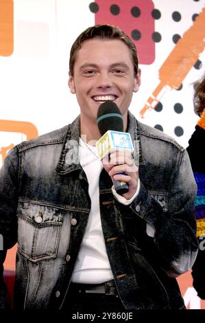 Milan Italie 06/10/2003 : Tiziano Ferro, chanteur italien, concert live pendant le MTV - total Request Live Banque D'Images