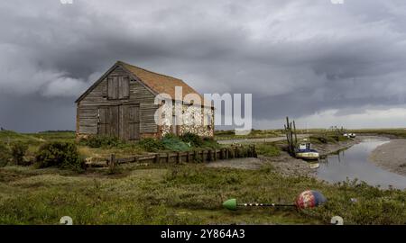 Thornham Old Harbour, y compris Holme Dunes et Old Coal Barn, Thornham, North Norfolk, Norfolk, Angleterre, ROYAUME-UNI Banque D'Images