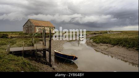 Thornham Old Harbour, y compris Holme Dunes et Old Coal Barn, Thornham, North Norfolk, Norfolk, Angleterre, ROYAUME-UNI Banque D'Images