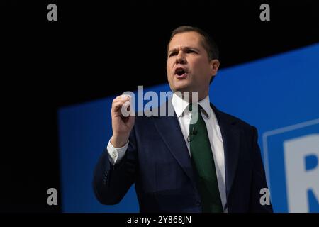 Robert Jenrichk. Discours des dirigeants finaux Conférence conservatrice, CCI, Birmingham, (Centre international des congrès), Royaume-Uni. Les quatre candidats au poste de leader sont montés sur scène pour plaider en faveur du leadership. Birmingham Conference International Convention Centre. Photo britannique : Garyroberts/worldwidefeatures.com. Banque D'Images