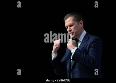 Robert Jenrichk. Discours des dirigeants finaux Conférence conservatrice, CCI, Birmingham, (Centre international des congrès), Royaume-Uni. Les quatre candidats au poste de leader sont montés sur scène pour plaider en faveur du leadership. Birmingham Conference International Convention Centre. Photo britannique : Garyroberts/worldwidefeatures.com. Banque D'Images