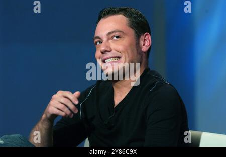 Milan Italie 21/05/2006 : Tiziano Ferro, chanteur italien, pendant l'émission de télévision "Che Tempo che Fà" Banque D'Images