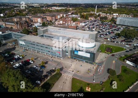 Dudley Road, Birmingham, 3 octobre 2024. L'hôpital municipal de Birmingham, à moins d'un mile du nouvel hôpital Midland Metropolitan de Smethwick, est sur le point d'être démoli, laissant place à de nouveaux logements. Le Victorian City Hospital possède l'un des plus longs corridors de Grande-Bretagne, un quart de mile de long, qui sera également perdu pour les développeurs. Seuls le nouveau centre de traitement Silver et l’hôpital des yeux et de la peau fonctionneront sur place, le reste étant mis au bulldozer pour 800 maisons. Le site du super-hôpital Midland Metropolitan, coûtant 988 millions de livres sterling, devait être terminé en octobre Banque D'Images