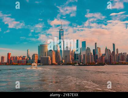 New York. One World Trade Center. Mémorial du WTC. Vue depuis le New Jersey. Horizon du World Trade Center. Centre-ville de New York. Banque D'Images