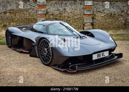 2022 Aston Martin Valkyrie. Concours of Elegance 2024, Hampton court Palace, Londres, Royaume-Uni Banque D'Images