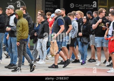 Bilbao, Espagne, 03 octobre 2024 : les fans d'AZ Alkmaar lors de la prévisualisation du match de l'UEFA Europa League entre Athletic Club et AZ Alkmaar le 03 octobre 2024 à Bilbao, Espagne. Crédit : Alberto Brevers / Alamy Live News. Banque D'Images