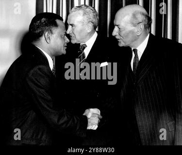 Earl Attlee & Wife - visite en Australie 1954. 1er septembre 1954. Banque D'Images