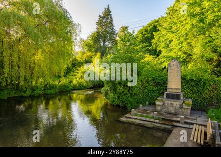 Le monument aux morts et le Darent à shoreham Kent Banque D'Images