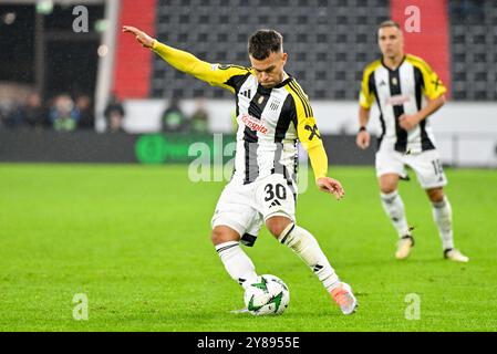 Linz, Autriche. 03 Oct, 2024. LINZ, AUTRICHE - 3 OCTOBRE : Sascha Horvath du LASK lors du match MD1 de la phase de la Ligue 2024/25 de l'UEFA entre le LASK et le Djurgarden Oberoesterreich Arena le 3 octobre 2024 à Linz, Autriche.241003 SEPA 20 085 - 20241003 PD11147 crédit : APA-PictureDesk/Alamy Live News Banque D'Images