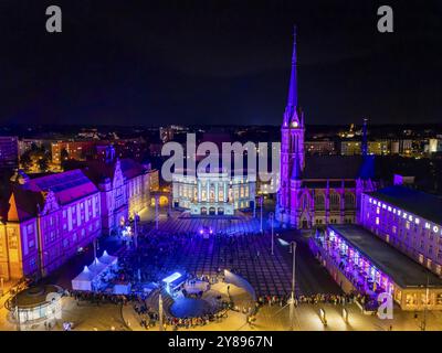 Theaterplatz - Opernhaus, point Line surface Solid V5, Daniel Rossa la 2ème édition de Light Our Vision sous la devise LICHT.MACHT.PLATZ. Est inspirante Banque D'Images