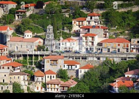 Lagadia est un village de montagne en Arcadie, Péloponnèse, Grèce, Europe Banque D'Images