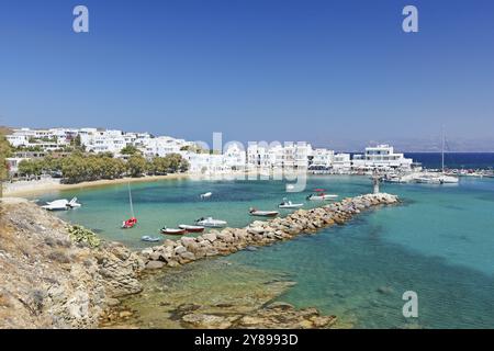 Plage de Pisso Livadi dans l'île de Paros, Grèce, Europe Banque D'Images